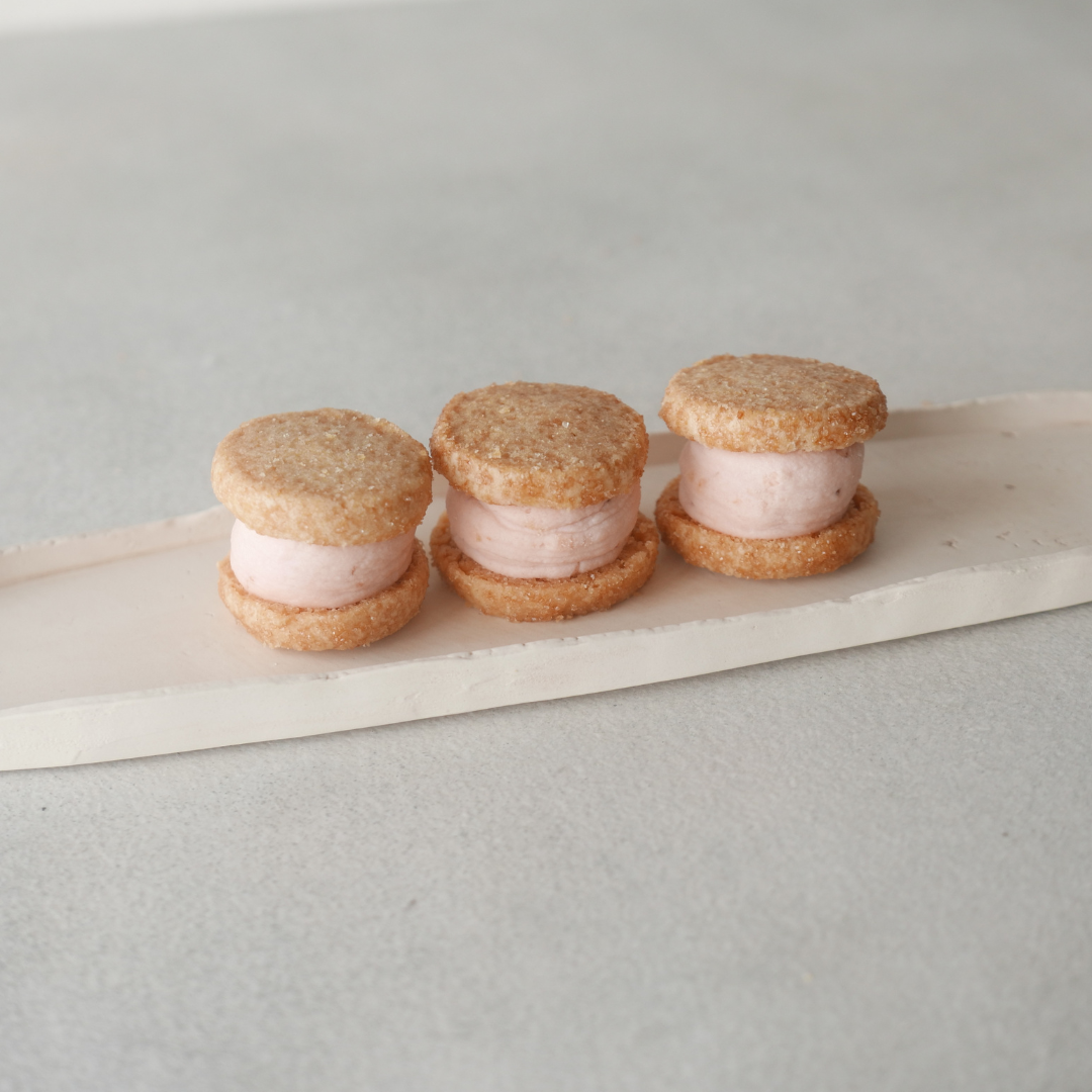 ミニチーズバターサンド ー苺ー　24袋【卸売会員向け】