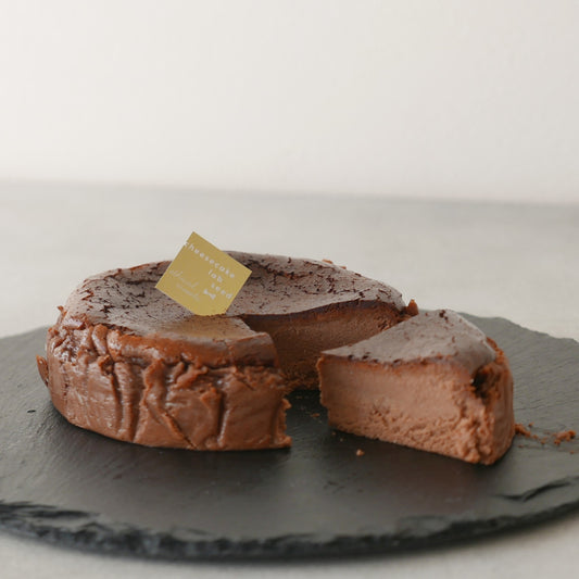 有機カカオニブのショコラバスクチーズケーキ  グルテンフリー