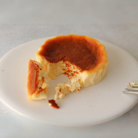 【OUTLET】地球に優しいチーズケーキ　2種チーズのバスク
