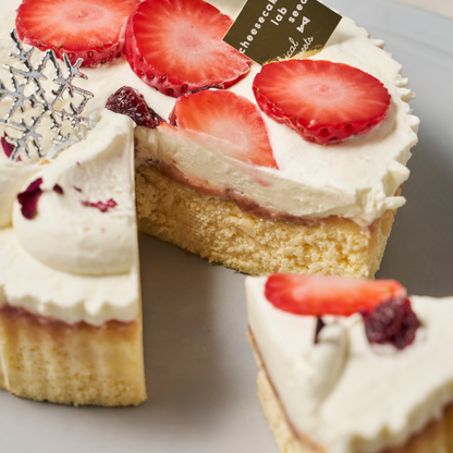 苺の純生ホワイトクリスマスチーズケーキ グルテンフリー